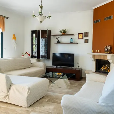 Spacious House In A Quiet Neighbourhood Ierápetra