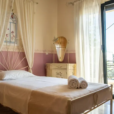 Spacious House In A Quiet Neighbourhood Villa