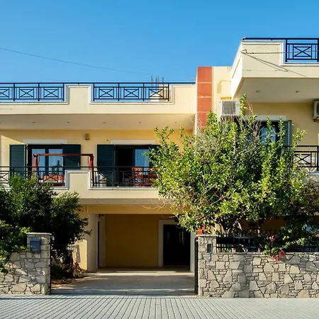 Villa Spacious House In A Quiet Neighbourhood *